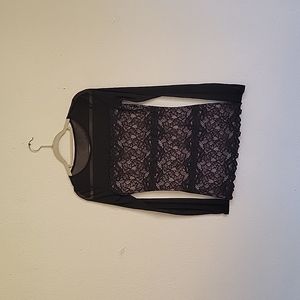 I.N.C long sleeves lace  roundneck blause size Small color black and cream